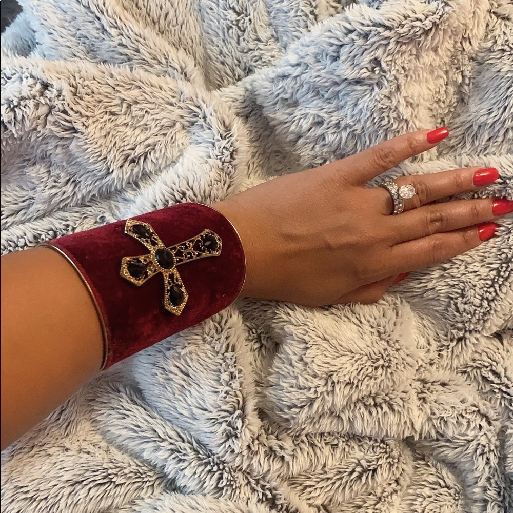 Velvet & Cross bangle - Picture 3 of 3